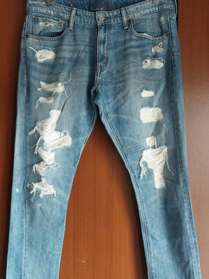 Ralph Lauren women's jeans like new with front rips size 29