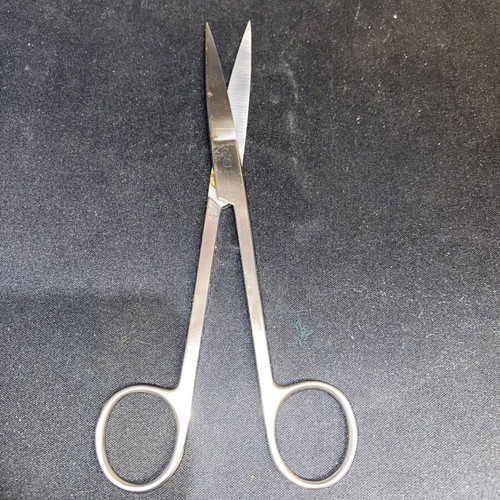 Professional surgical scissors used stainless steel 130631