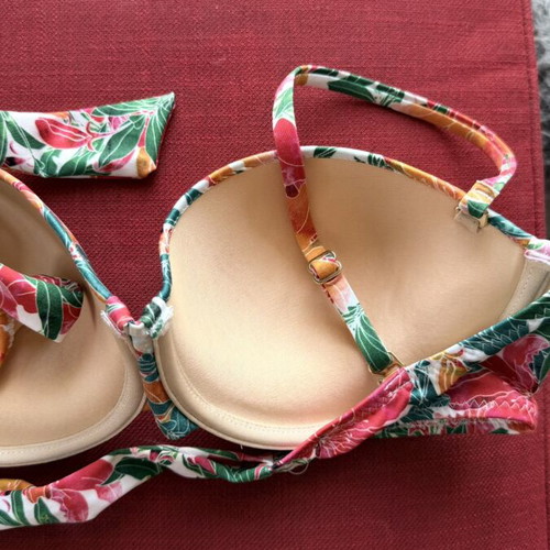 Floral Bikini Vinge Project new, size Medium/Large, colorful