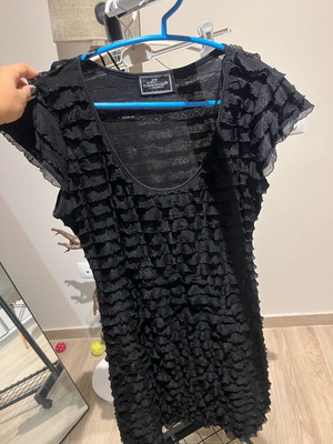 Dress black with pleats used