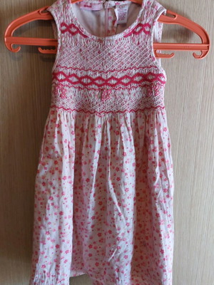 Girl's dress