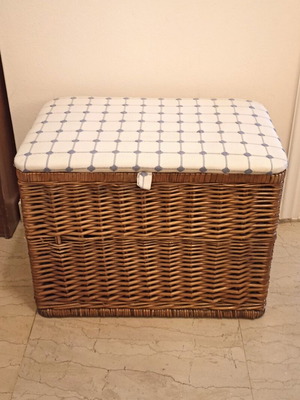 Rattan Storage Chest with Cushion like new