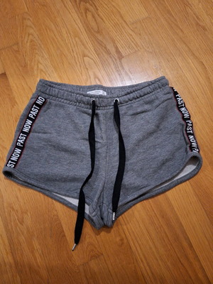 Bershka women's shorts gray like new, size S