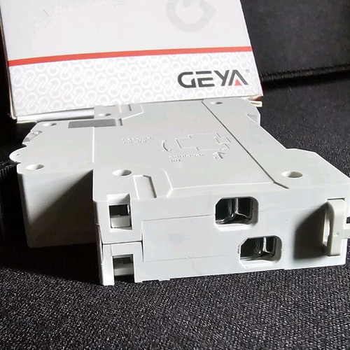 Geya B25 GYM9N 230V ~ 50/60Hz fuse new
