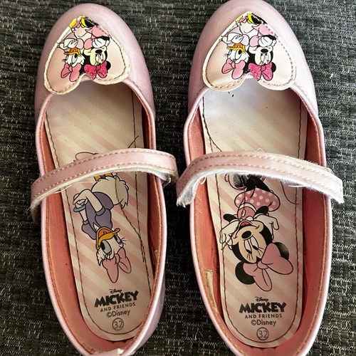 Ballerina shoes size 32 used with Minnie and Daisy theme pink