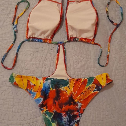Swimsuit bikini + pareo