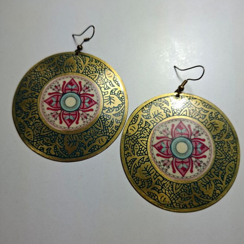 Dangling earrings used with designs, gold-colored