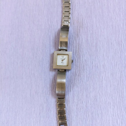 Jacques Farel watch set used with bracelet and Q&Q stand