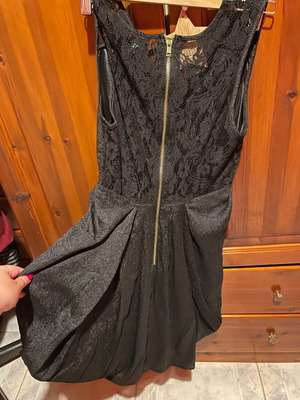 H&M dress with lace back black, like new size M