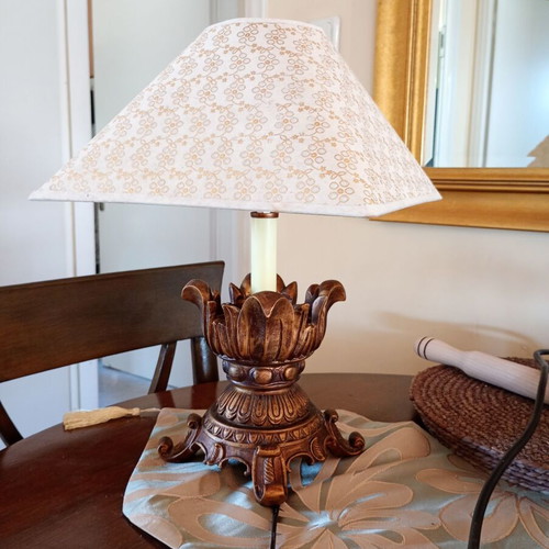 Porcelain table lamp like new, height 0.44m