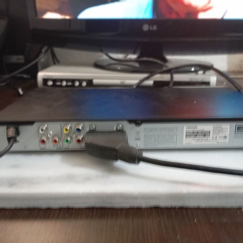 Toshiba DVD used, tested and working without remote control