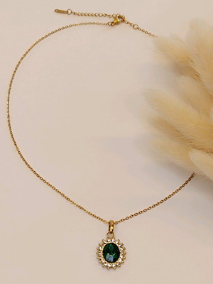 Ατσάλινο κολιέ με σμαραγδί κρύσταλλο καινούργιο