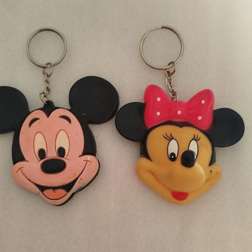 Vintage Mickey and Minnie keychains like new from the 90s
