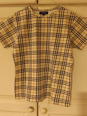 Burberry Nova Check T Shirt small, like new