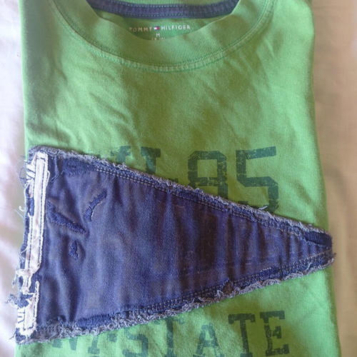 Tommy Hilfiger T-shirt like new, size 8-10 years, green