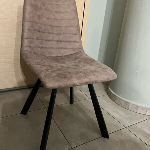 Dining chair used, 6 available pieces