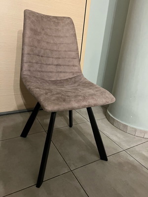 Dining chair used, 6 available pieces