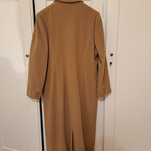 Wool coat like new, very warm, sizes M and L