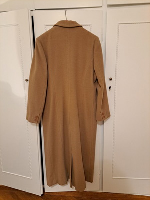 Wool coat like new, very warm, sizes M and L