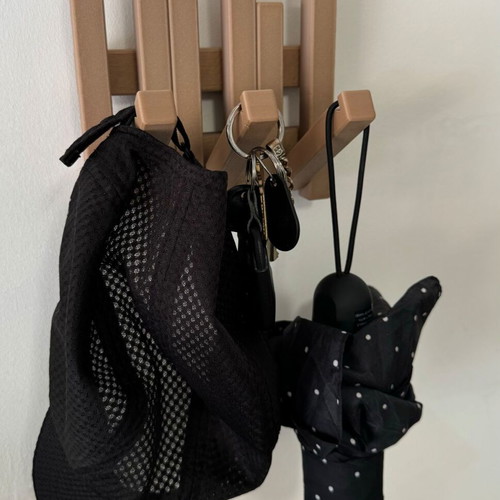 Modern wall hanger with 7 foldable hooks new