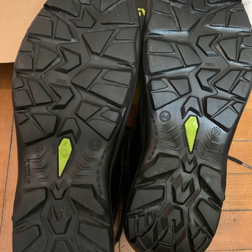 Giasco electrician safety boots size 44, black, dielectric sole