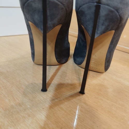 Casadei high heels size 40, like new