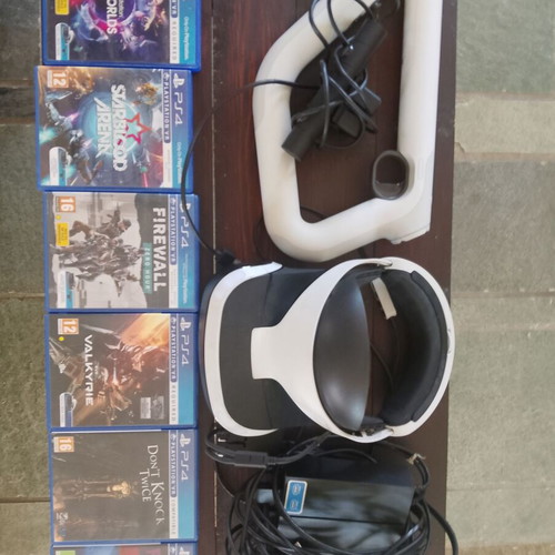 PlayStation VR Mega Pack like new with games and PS Aim Controller