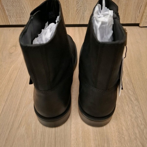 Zara leather boots with buckles, size 45, black