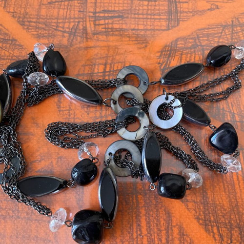Italian necklace with MOP and black agate, length 60 cm, new