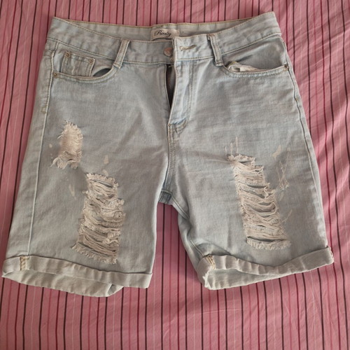 Jean Bermuda shorts like new, ripped, size medium, blue