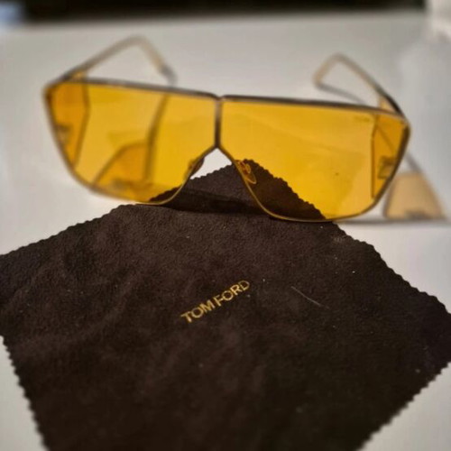 Tom Ford Aviator Sunglasses like new, gold frame with yellow lenses