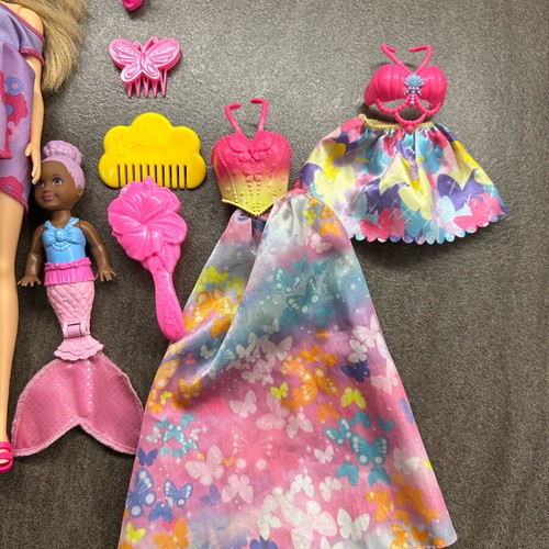 Barbie dolls set with mermaid and accessories