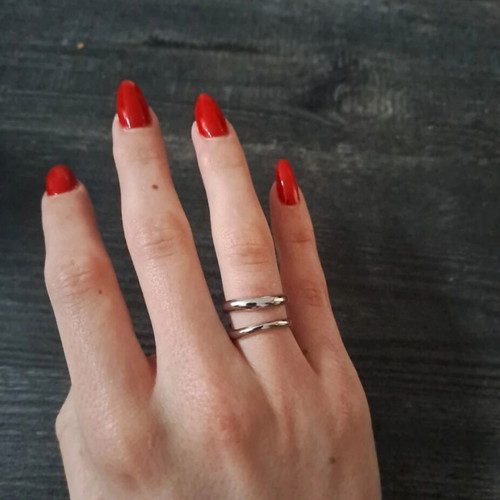 Silver ring brand new in excellent condition