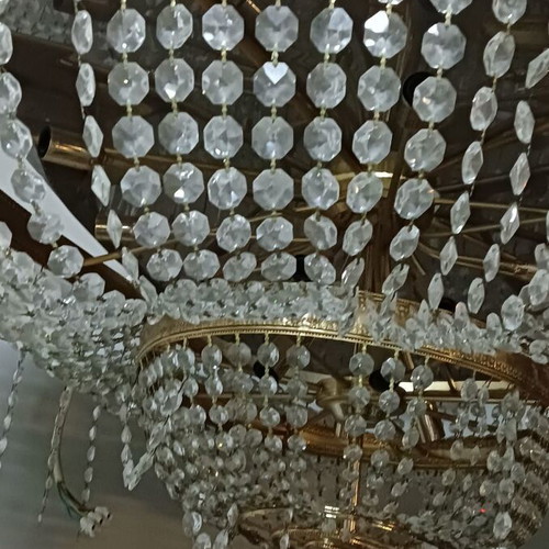 Chandelier used in excellent condition
