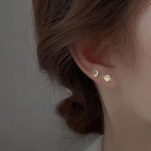 women's earrings made of stainless steel and zirconia