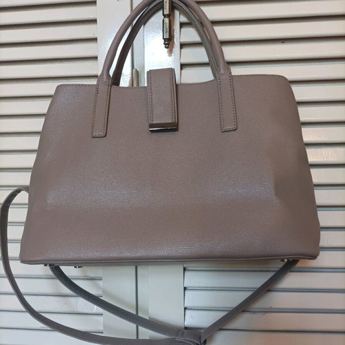 Grey shoulder handbag like new
