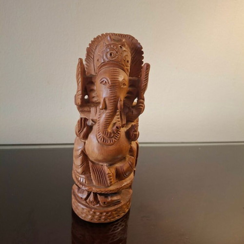 Handmade wooden idol of Indian deity, 5 cm