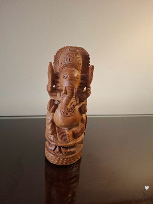 Handmade wooden idol of Indian deity, 5 cm