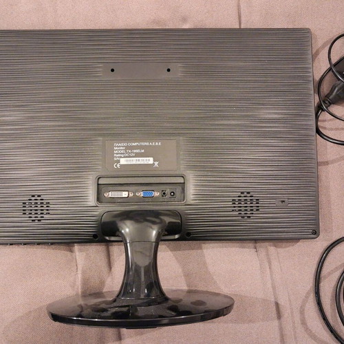 TurboX TX-195 ELM computer monitor like new, 55 cm diagonal