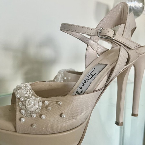 Handmade wedding sandals size 34/35 like new, beige with silk beads and pearls