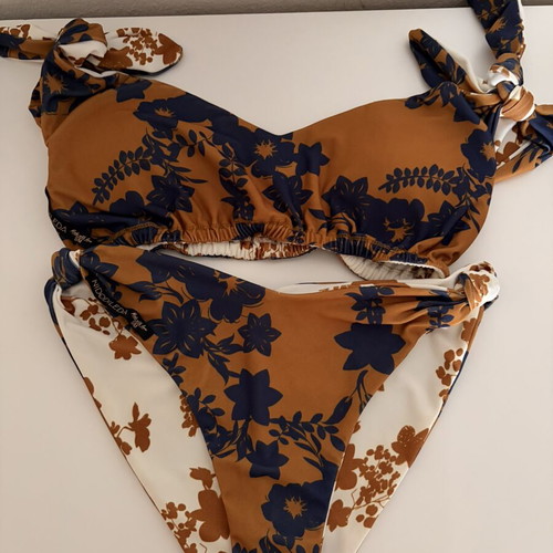 Nidodileda reversible bikini with floral pattern, size S/M
