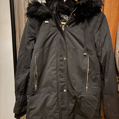 Zara jacket used with fur black, size S