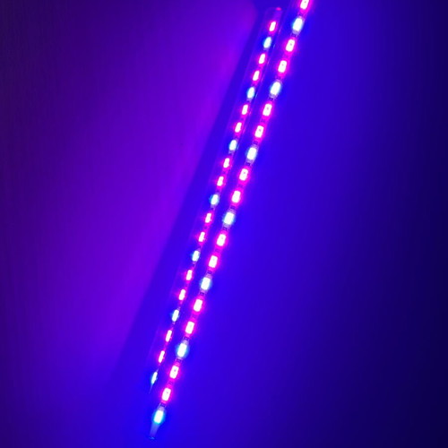 Plant Growth Light with 40 Blue and Red LEDs USB-A 5V 9W 1080lm like new