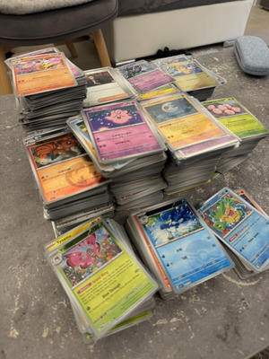 Pokemon cards holo reverse holo common non common over 500-600 like new