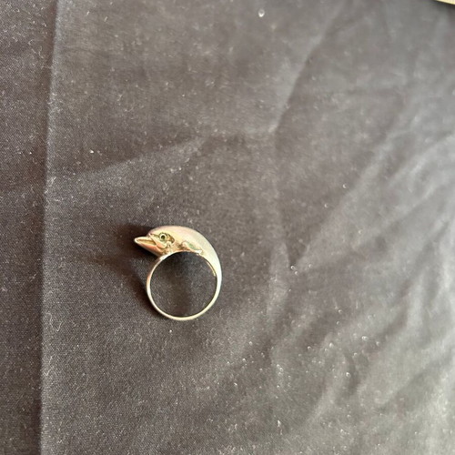 Silver 925 dolphin ring like new