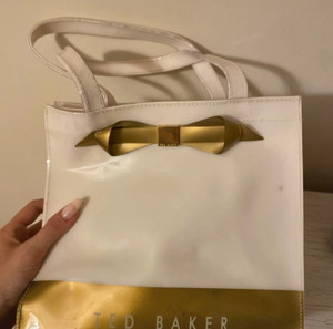 Ted Baker London Mini White Icon Bow Bag | White Gold