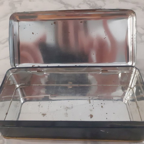 Vintage U.T.M. metal box used, French 1960s lighter stones
