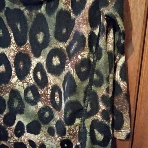 Women's blouse printed thin knit fabric like new