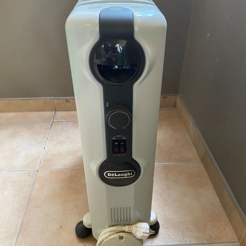 Delonghi TRRS1225 Electric Oil Radiator 2500 Watts like new