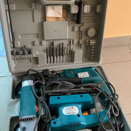 Complete Set of Electric and Manual Tools like new, ideal for craftsmen